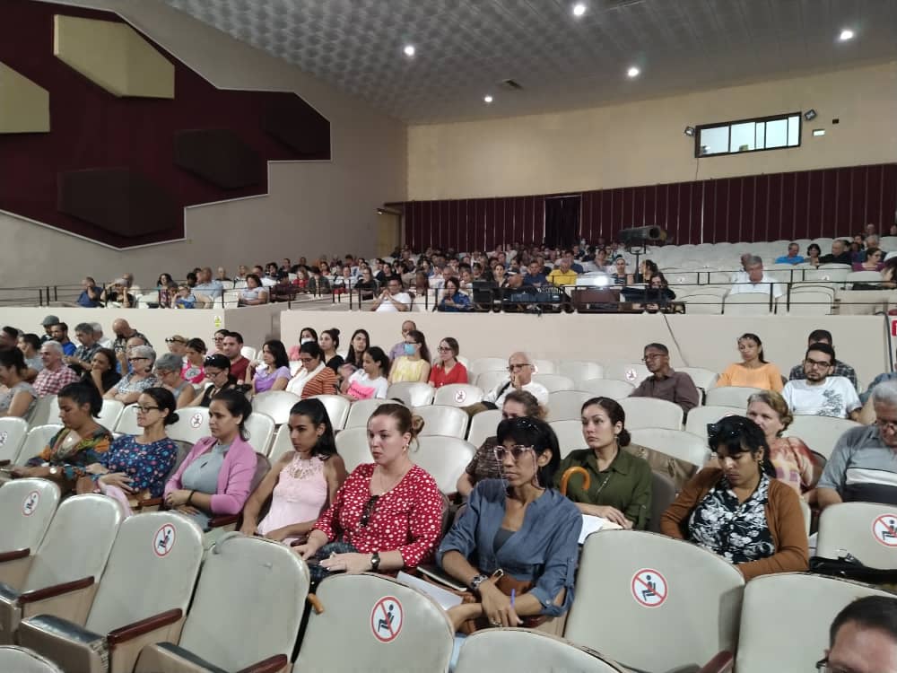 UCLVCU's tweet photo. Inicia en la #UCLVnuestra el Claustro universitario. 
📍Se exponen los resultados docentes obtenidos durante el año 2022 y las perspectivas para el proximo año. https://t.co/1Qhgxj0sPI