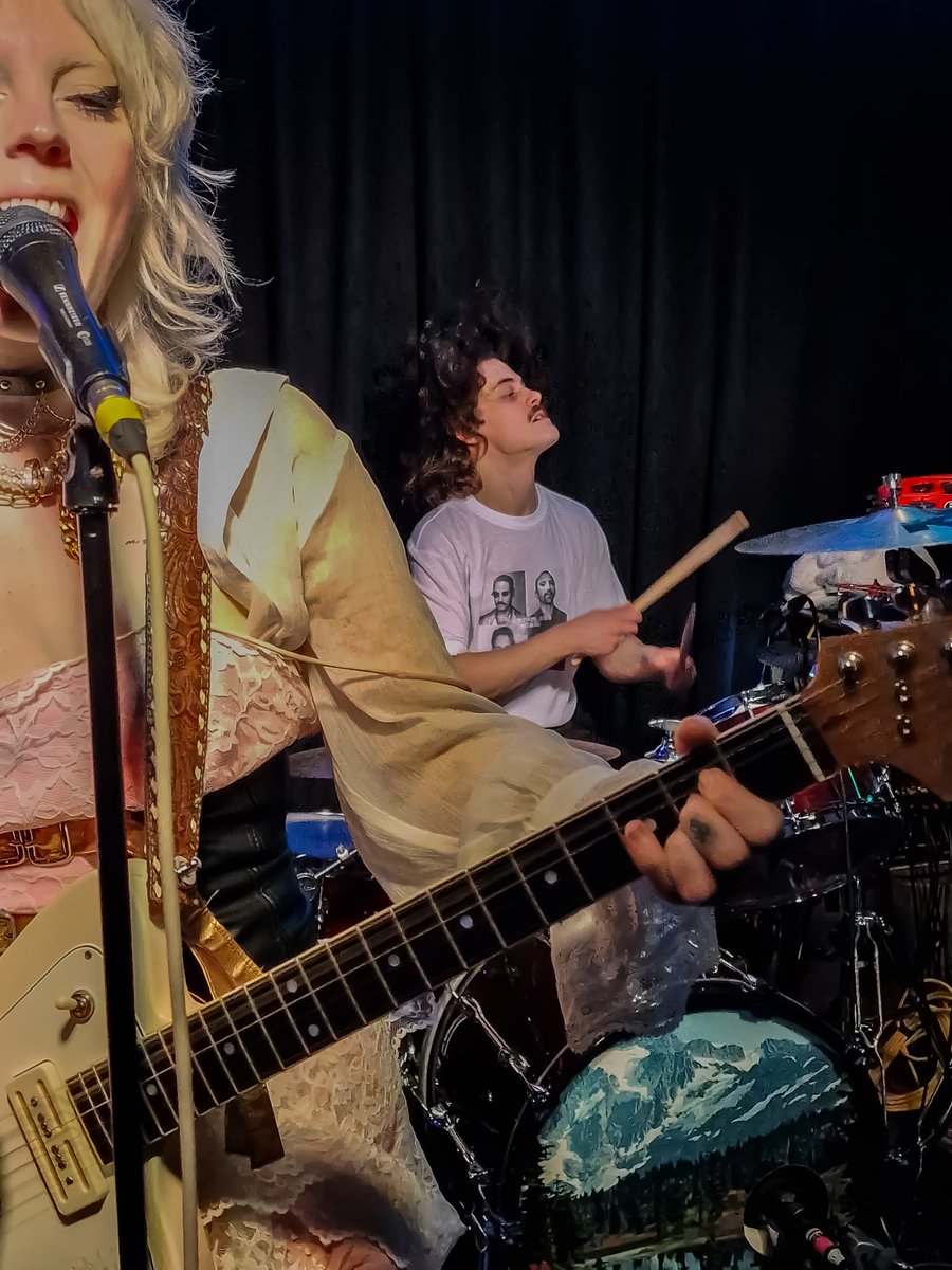 The <a href="/BLACKHONEYUK/">Black Honey</a> UK "A Fistful of Peaches" tour starts today.
15 dates to hear the best Indie music in the stratosphere