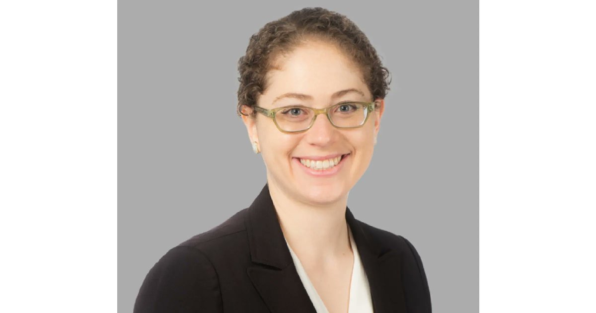 NCBAorg's tweet photo. NCBA member Elizabeth Leonard has joined @cshlawβs Charlotte office. Congratulations and good luck in this new role! Read Checking In on the #NCBarBlog to get the latest updates on legal moves and changes in our state: https://t.co/wKOAWOaduW. https://t.co/T9ZFIRFwaX