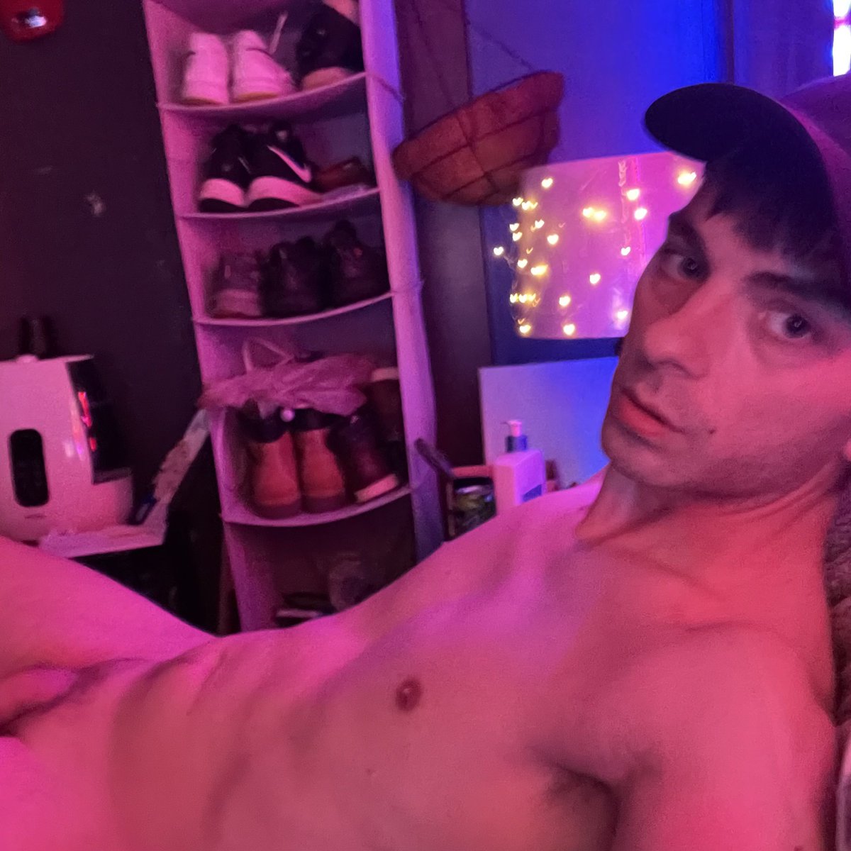 Derek_Deters's tweet photo. 🌟 Sexy is a under statement #sexyguy #gay #gaylocal #gaylife #gayporn @Pup_Ander92 https://t.co/YhsqdwJT9B