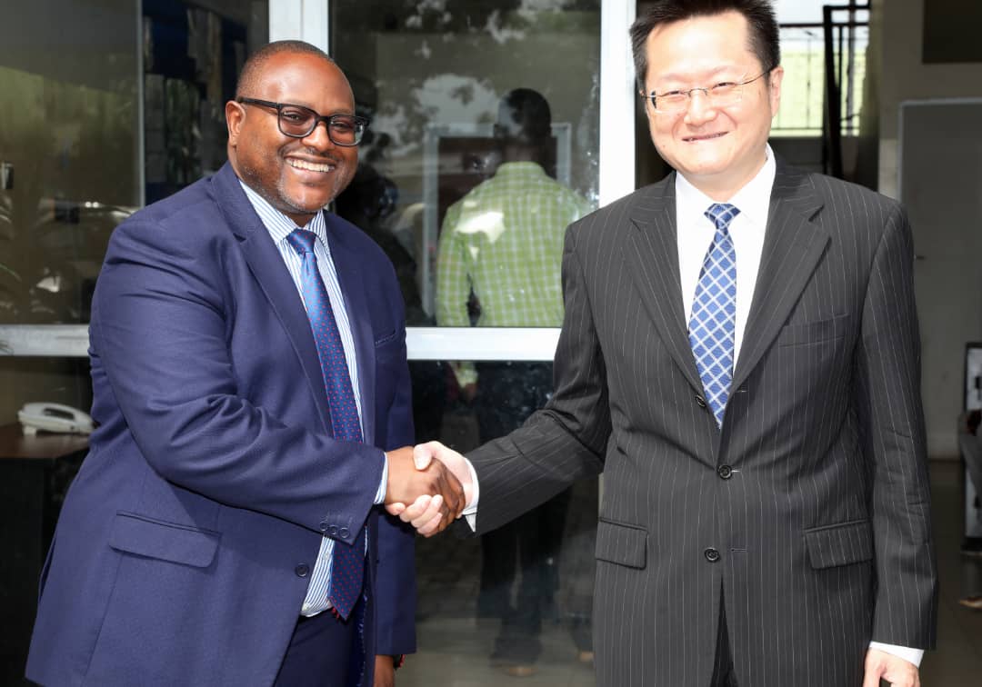 JusticeZambia's tweet photo. CHINESE AMBASSADOR TO ZAMBIA PAYS COURTESY CALL ON MINISTER OF JUSTICE

Lusaka, Thursday,24th March, 2023 Zambia stands ready to enhance political, economic and social mutual trust with China in order to deepen and safeguard the relationship between the two countries. https://t.co/AlQeJuc4tK
