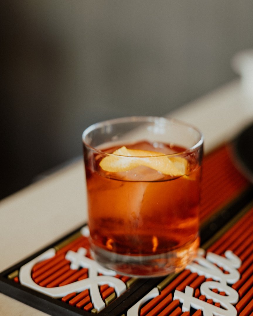 genisawinebar's tweet photo. It's Friday AND National Cocktail Day, say what?! Tell us your favorite cocktail in the comments below ๐
#HappyFriday #NationalCocktialDay #CocktailDay #Genisa #WineBar #Janesville https://t.co/N6faQJK3aa