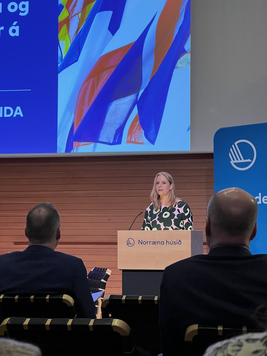 I går feiret vi Nordens dag på <a href="/NordicHouseRVK/">Norræna húsið</a>! 
Det var fokus på kvinner i krig og nordisk samarbeid 🇳🇴🇮🇸🇦🇽🇸🇪🇬🇱🇫🇮🇩🇰🇫🇴 Takk for en fin og viktig feiring!