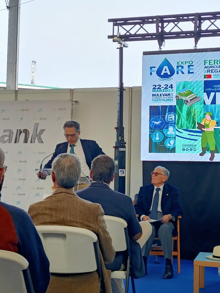 FeraguaRegantes's tweet photo. Feragua ha cerrado su participación en @expofare con la celebración del IV Encuentro de Comunidades de #Regantes, que ha puesto hoy el broche final a esta feria y que se ha centrado en debatir y analizar los “Retos de la gestión de los recursos hídricos en etapas de escasez”. https://t.co/jGAhkHHMuN