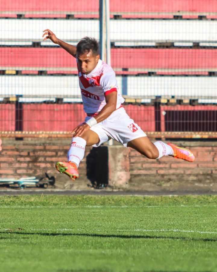 depvaldivia's tweet photo. La semana pasó volando 😱

🔜 Fecha 5 🆚 Club Deportivo General Velásquez en San Vicente 
📺 Venta de entradas para streaming en 👉 https://t.co/dmwbhIgf49 
#somoseltorreonsomosdeverdad⚪️🔴 https://t.co/tKIWqUBt38