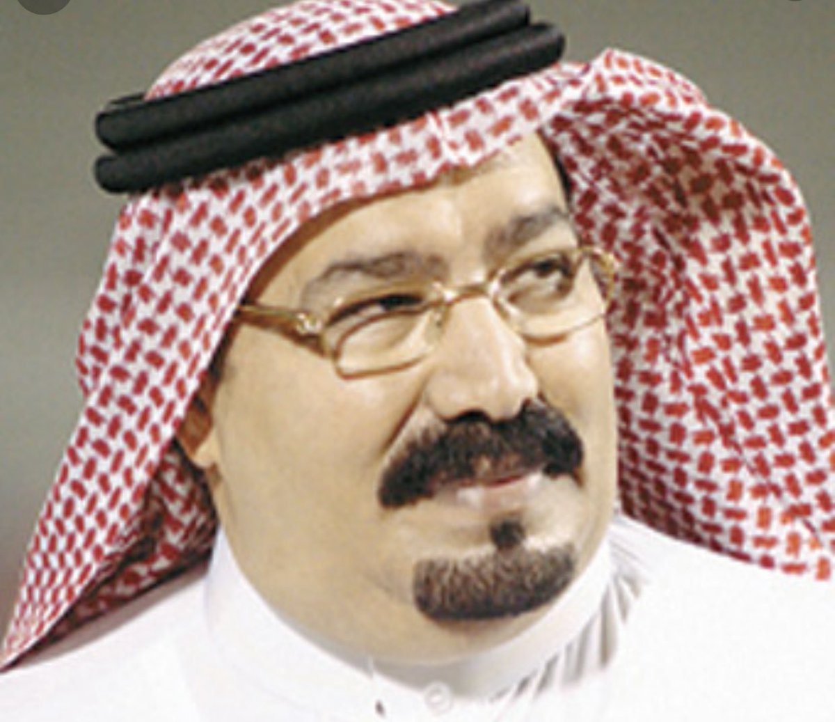 أذهب البأس ربّ النّاس، بيدك الشّفاء، ولا كاشف له إلّا أنت يا ربّ العالمين، اللهمّ إنّي أسألك من عظيم لطفك، وكرمك، وسترك الجميل، أن تشفيهم وتمدهم بالصّحة والعافية وجميع مرضى المسلمين أمين.