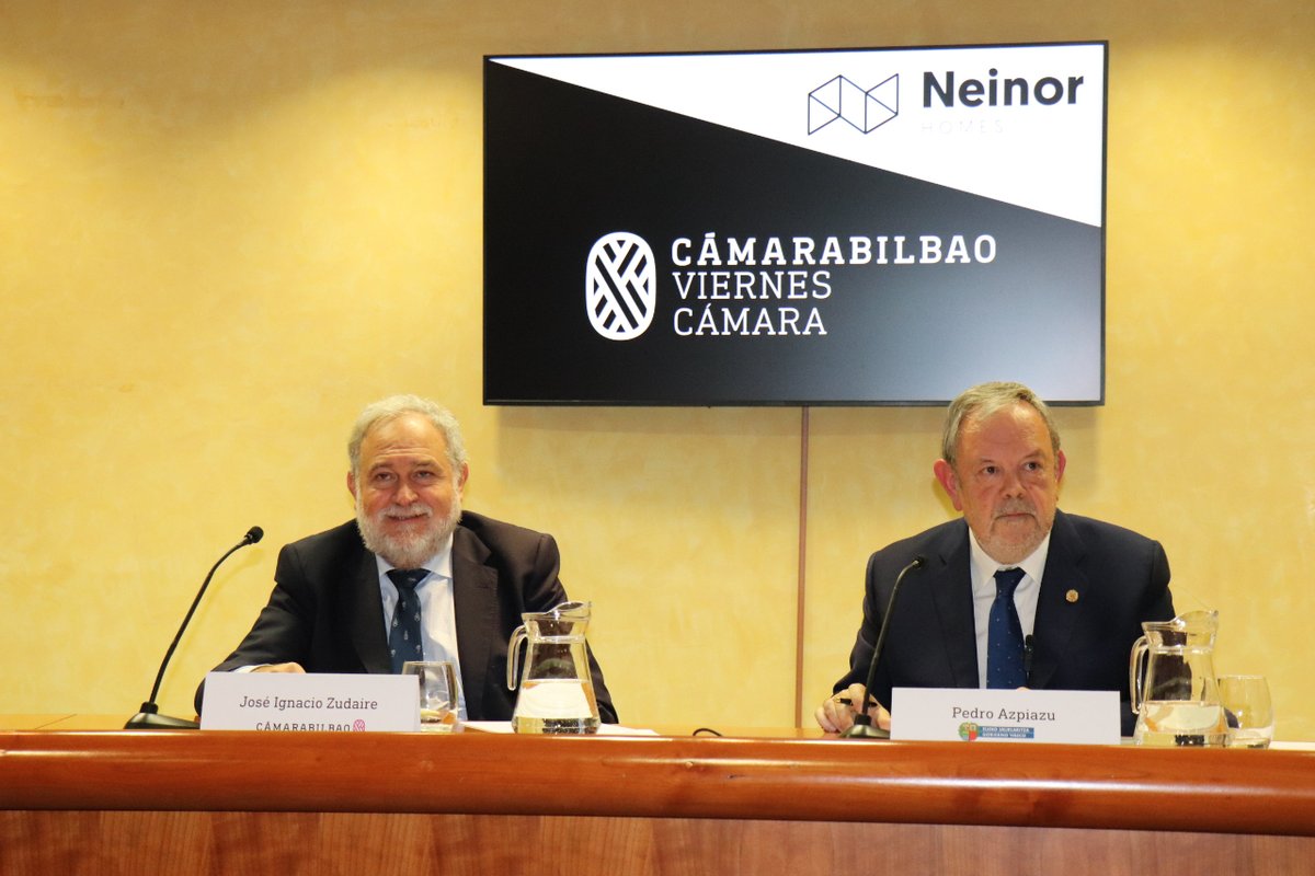 PedroAzpiazu's tweet photo. 📌Hoy he intervenido en la Jornada “Los Viernes en la Cámara" con la charla "La economía vasca en tiempos de incertidumbre", que ha tenido lugar en @Camarabilbao. Estas son las claves:

🔗 https://t.co/6j84IypTCT

#Economía #Hacienda #GobiernoVasco https://t.co/AVGDRJuxtB