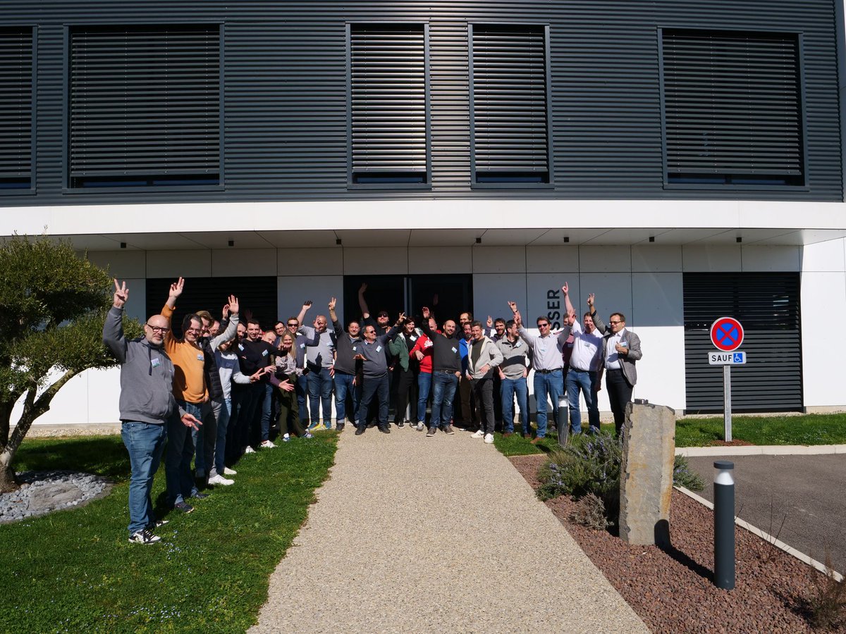 Le Collège Intégrateurs KNX France s'est réuni la semaine dernière chez Griesser pour des journées de formation. Ce fut également l'occasion de partager des moments conviviaux.

#formation #ciknx #knx #echanges