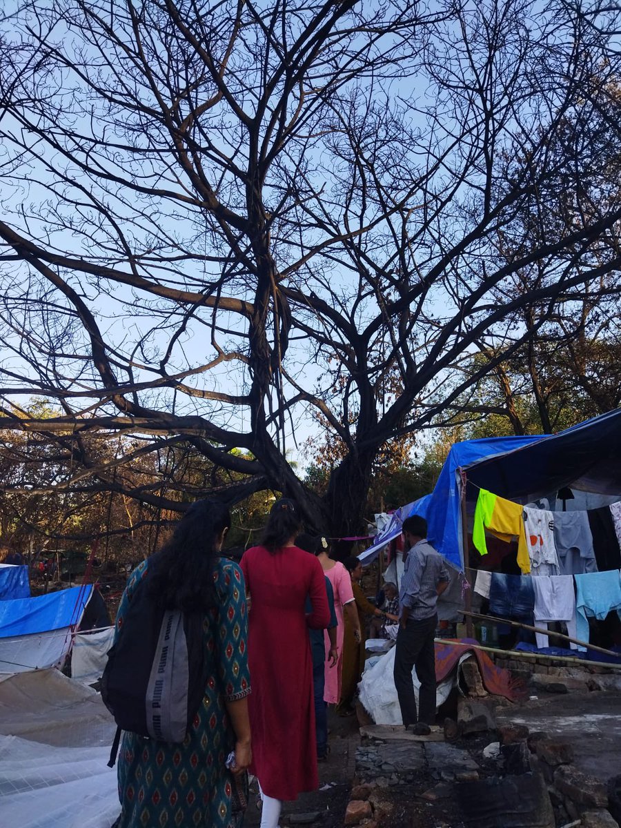 SewaGatha's tweet photo. माना मुश्किलें बहुत है,
पर हमारे हौसले भी कम नहीं…
अप्पा पाड़ा मुंबई
कार्य जारी है…

https://t.co/94HF1fzqYG

#मलाड    #महाराष्ट्र    #स्लम_बस्ती    #अप्पा_पाड़ा    #अग्निकांड    #सेवाभारती #सेवागाथा    #rss

@RSSorg https://t.co/SXjnAzmMZb