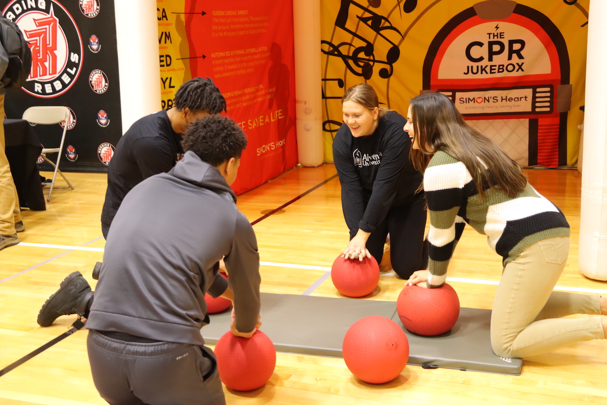 AlverniaU's tweet photo. Our students, faculty and staff got training with the #CPR Jukebox & #AED simulator thanks to @simonsheartorg, our Physician Associate program & the @_ReadingRebels
#CPRtraining #ReadingRebels #CPRJukebox #SaveALife https://t.co/yFwgynSTi1