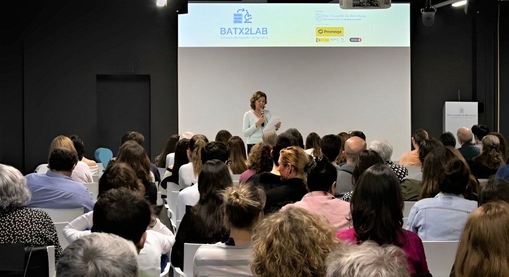 PCB_UB's tweet photo. 🔉 El Parc Científic de Barcelona lliura els premis de la 19a edició del programa #Batx2Lab 🎉🏆 

👉 https://t.co/jdFAQ070nM

#RecercaenSocietat #TreballsdeRecerca #VocacionsSTEM @fecyt_ciencia @bcn_ajuntament @BigVanCiencia @promega_es https://t.co/eg8IZtff1q