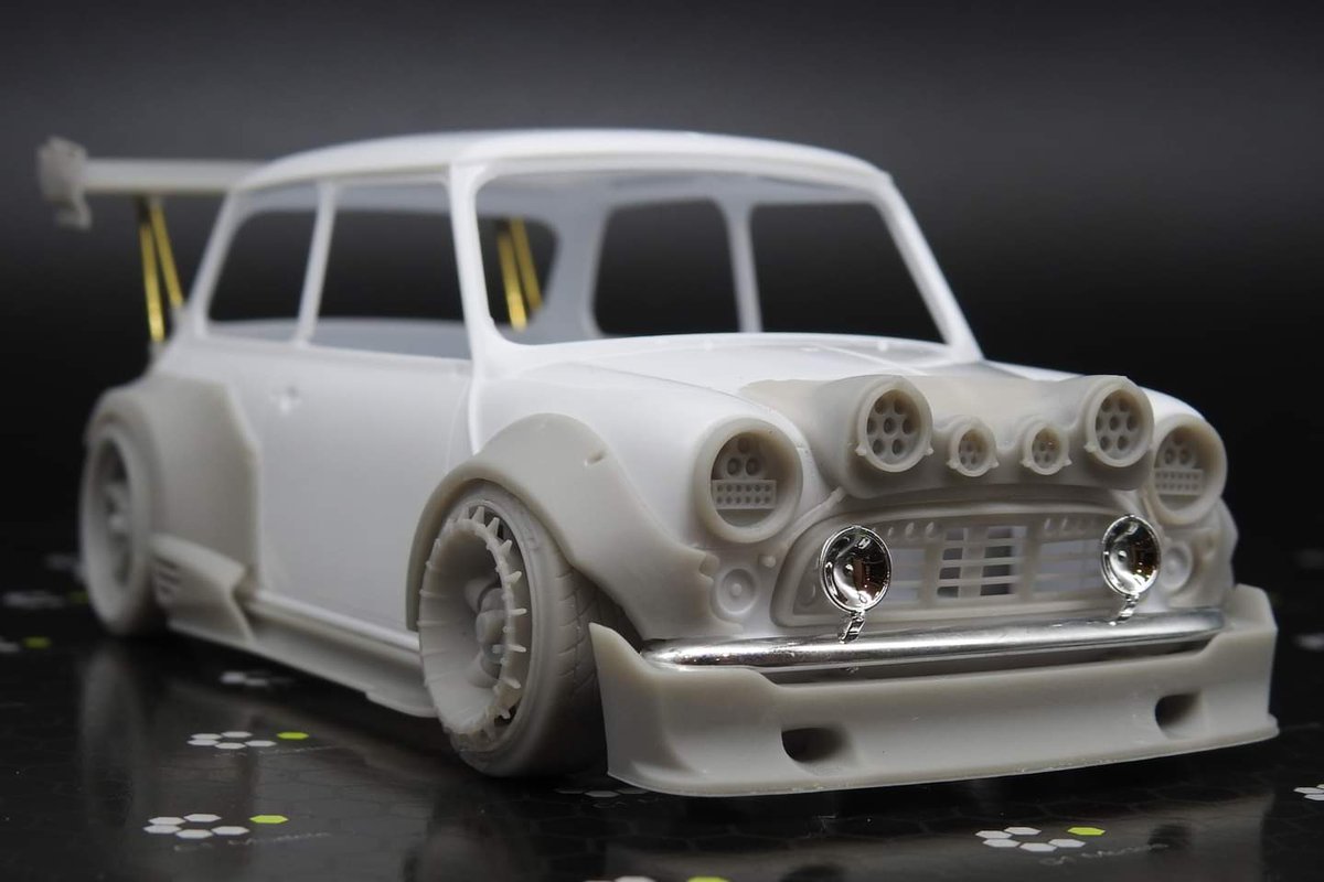 somtakapi's tweet photo. C1modelsで開発中のハセガワのミニ用の首都高ナイトステージミニのトランスキット。凄いヤンチャなボディですねー。ホイールやライト、フェンダーも特徴的。#C1models https://t.co/yH9nVFVs6e