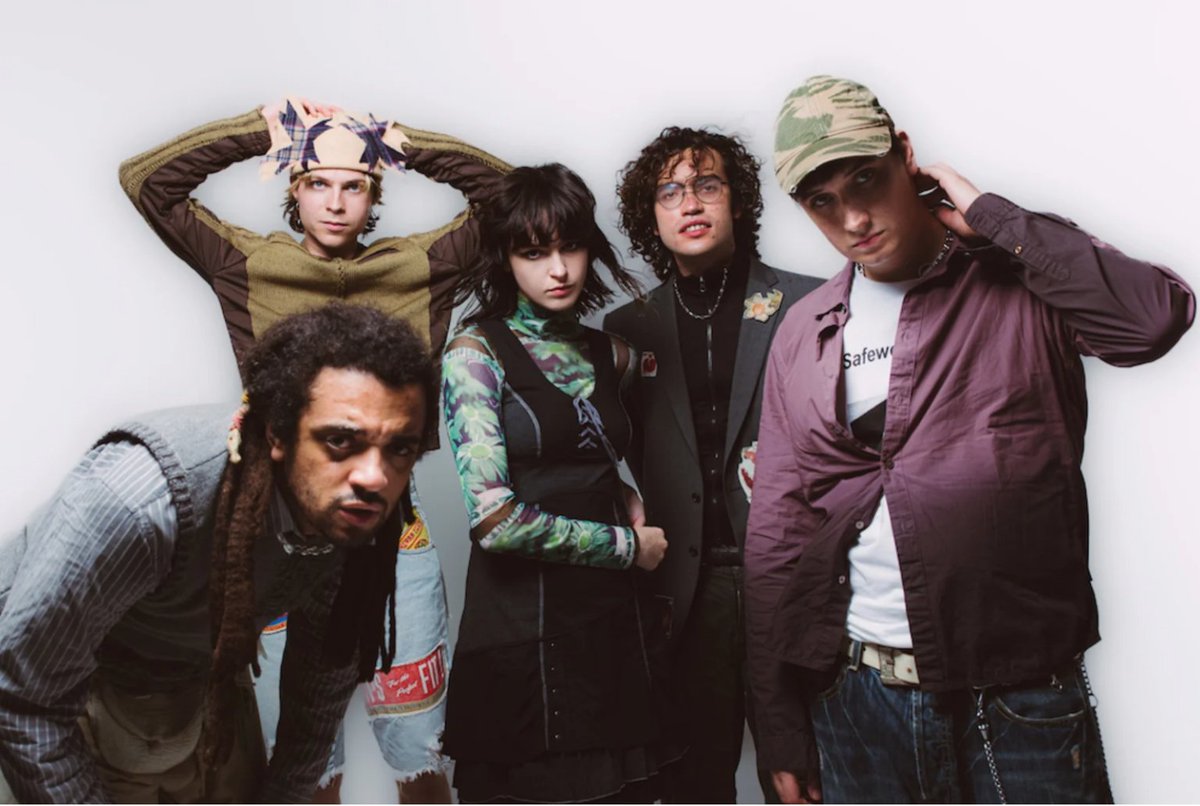 List Pick: Experimental hip-hop quintet <a href="/nukulukband/">Nukuluk</a> release 'I Just Wanna Luv U', the second track from their upcoming EP 'SUPERGLUE'. 
themostradicalist.com/article/list-p…