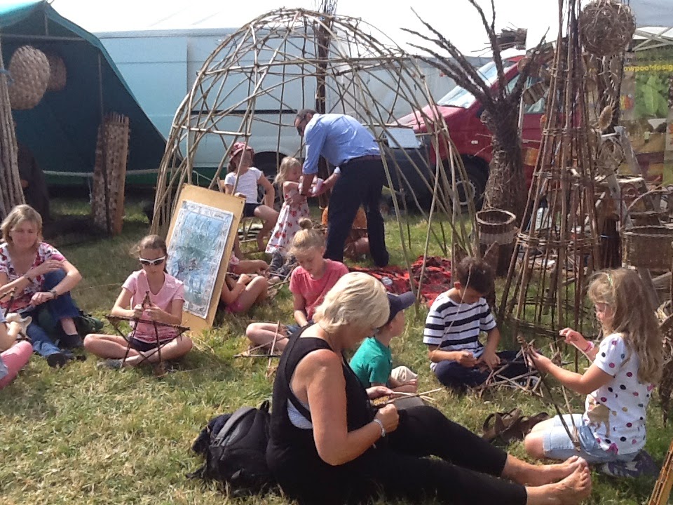 we will be running drop-in workshops at Thame Country Show over the Easter weekend