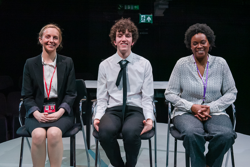 hang has had its first ⭐⭐⭐⭐from London theatre 1. This super darkly funny play runs until the 1st of April. 
Book your tickets now

ow.ly/6g4A50Nrghk
 #Female #N16 #stokeyfolks #northlondontheatre #seeyouinstokey <a href="/ilovehackney/">Hackney Love</a> #femalelead #choice #theatre