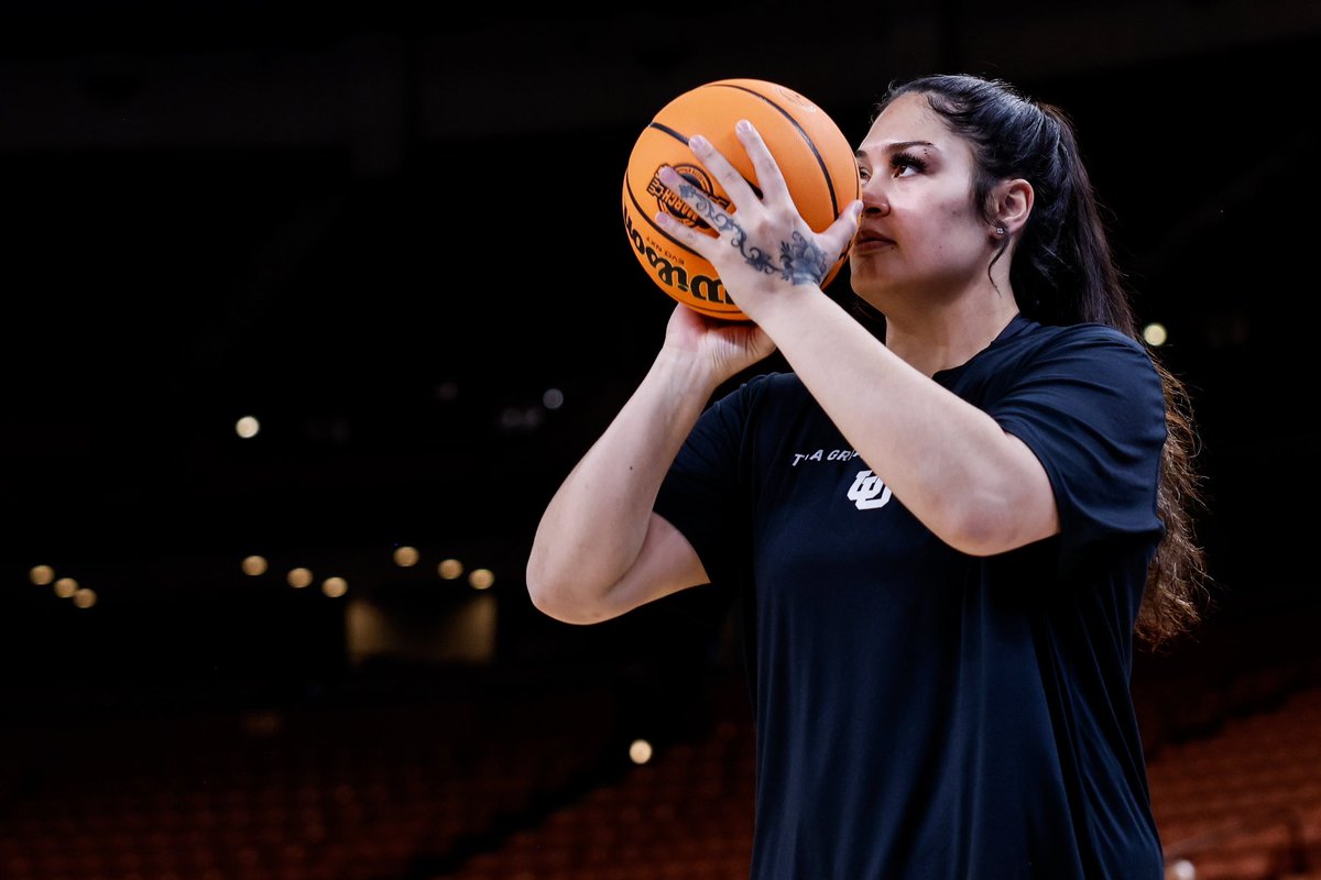 UTAHWBB's tweet photo. 𝑭𝒐𝒄𝒖𝒔𝒆𝒅… 𝑳𝒆𝒕’𝒔 𝒓𝒊𝒅𝒆 🙌

#GoUtes | #MarchMadness https://t.co/hcvfmw3NE4
