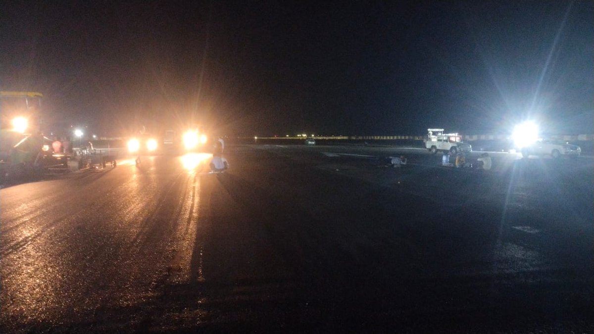 aaibvnairport's tweet photo. Due to re-carpeting work, runway will not be available from 2pm to 6am next day and 24hrs on every Sat.
All concerned may pls take note of this closure & extend support to #AAI's #Bhavnagar Airport in early completion of this #safety critical work.
#SafetyFirst
@SPBhavnagar https://t.co/6cbKevSsCH