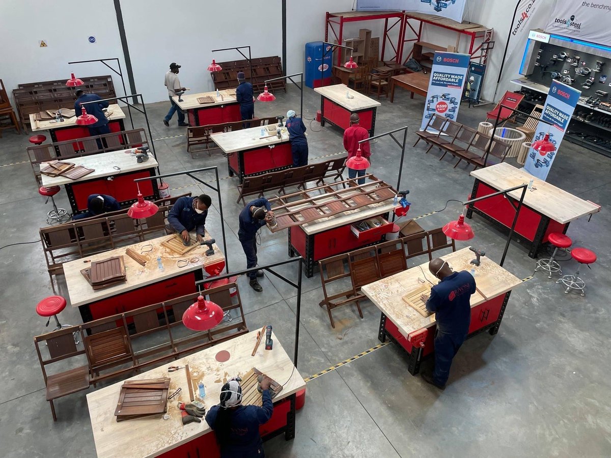 SplintersSA's tweet image. A trip down memory lane to just a few of the wonderful goodies that we have made and restored in our workshop!

Get in touch to find out what we can custom create for you: splintersworkshop.co.za/contact/

#Splinterproneurs #SplintersWorkshopSA #Workshop #Tools #Empowerment #Bespoke