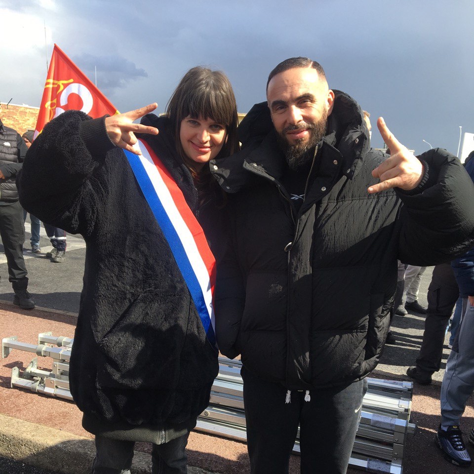 alma_dufour's tweet photo. La puissance du blocage du Havre. https://t.co/qv17s1uIur