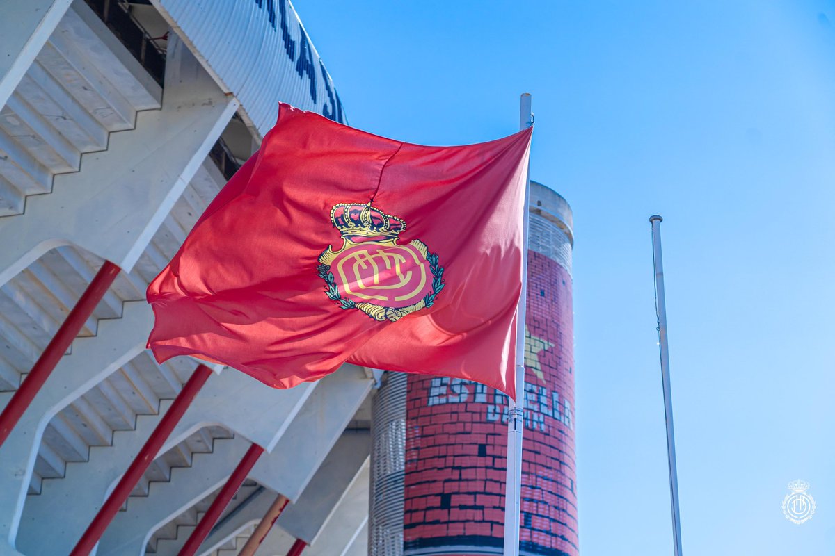 VPN_RCDMallorca's tweet photo. 🚨COMUNICADO OFICIAL🚨
Desde la familia del VPN RCD MALLORCA nos manifestamos en contra de todo tipo de uso de trampa, bug, glitch, etc… No nos hace falta usar eso para ganar , tenemos la calidad suficiente como para hacerlo en el campo. 
CONCIENCIA TRANQUILA.
#JUEGOLIMPIO ❤️🖤 https://t.co/X7lR0PqhKO