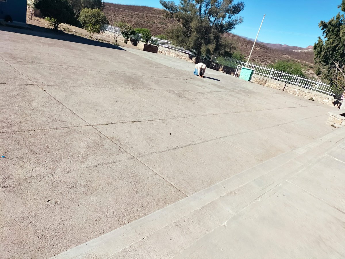 knowleddge's tweet image. El día de hoy el equipo de Educación Física Estatal le dio color a la escuela &quot;Justo Sierra&quot; del poblado Alamillo Galeana, en Rodeo. Los juegos tradicionales no solo divierten a los alumnos, sino que son un recurso de enseñanza y aprendizaje muy valioso. #educamosconvalor