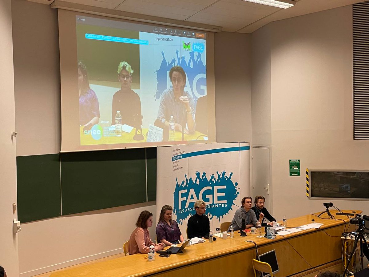 #SNEE 🗣️ | Pour <a href="/MaelleLucas/">Maelle Lucas</a> et @Hippolythe_FAGE, “ La VPE est un appui pour une équipe d’éluEs ”🤝

🔹Lien entre les équipes de l’univ et les éluEs 
🔹Complémentarité dans les dossiers 
🔹Impulsion dans la création de GT
 
La VPE est une ressource pour défendre les étudiantEs✊