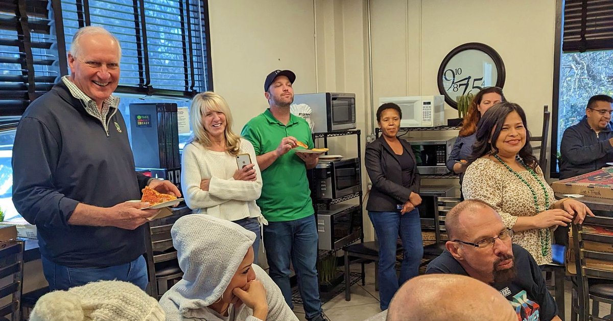 prospotwelding's tweet photo. Celebrating Pro Spot team accomplishments with Pizza Friday! 🍕🎉
#team #prospotteam #HappyFriday #employeeappreciation #prospot https://t.co/rxD8BooPwX