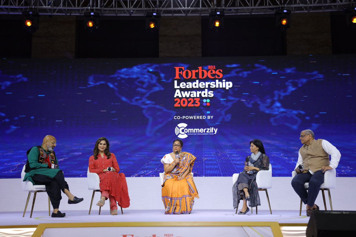 #FILA2023: Our first panel discussion of the night is 'Unlocking India’s Philanthropic Potential'. Featuring Amit Chandra, Luis Miranda, <a href="/zarinascrewvala/">Zarina Screwvala</a>, and <a href="/upasanakonidela/">Upasana Konidela</a>. Hosted by <a href="/NeeraNundy/">Neera Nundy</a> of <a href="/dasra/">Dasra</a>. 

Watch the live discussion here: youtube.com/live/GYivBcsYk…

#FILA2023