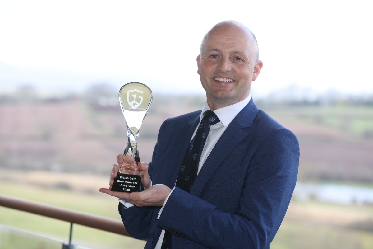 Our first award of the day goes to Matt Parsley from Conwy Golf Club Matt, wins the inaugural Welsh Club Manager of the Year supported by the GCMA. Congratulations | Llongyfarchiadu