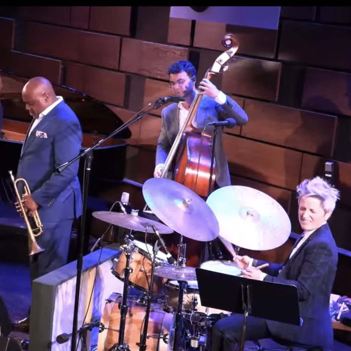 TheNextSet's tweet photo. Just heard @alliboomboom killin' it as the drummer for the JSTL 25th Band on @stlpublicradio ? Good news - she's coming to @JazzStLouis  from 3/29 to 4/2! Don't miss your chance to see her live. #JazzMusic #AllisonMiller #BoomTicBoom #LiveMusic https://t.co/a8ahNrhrhN https://t.co/iYKexopkeA