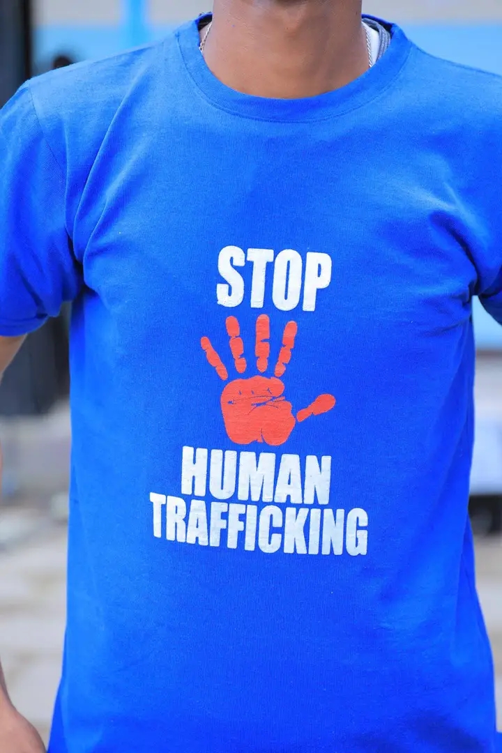 EecmyDassc's tweet image. Advocacy Campaign of the EECMY-DASSC Safe From Irregular Migration project in collaboration with Addis Ketema Secondary school.

#stopirregularmigration 
#saynotohumantrafficking 
#Stopthebohts 
#awareness