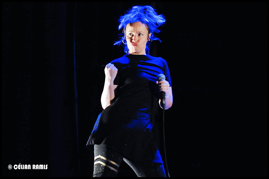 Rage, rap et paillettes dans le spectacle Trou, de Mathilde Paillette (sans oublier Lauren Sobler) présenté à la <a href="/mjc_brequigny/">MJC Bréquigny Rennes</a> sur le parcours d'une femme victime de viol vers la résilience. <a href="/metropolerennes/">Rennes Ville et Métropole</a> yeggmag.fr/actualite-cult… #8mars #8mars2023