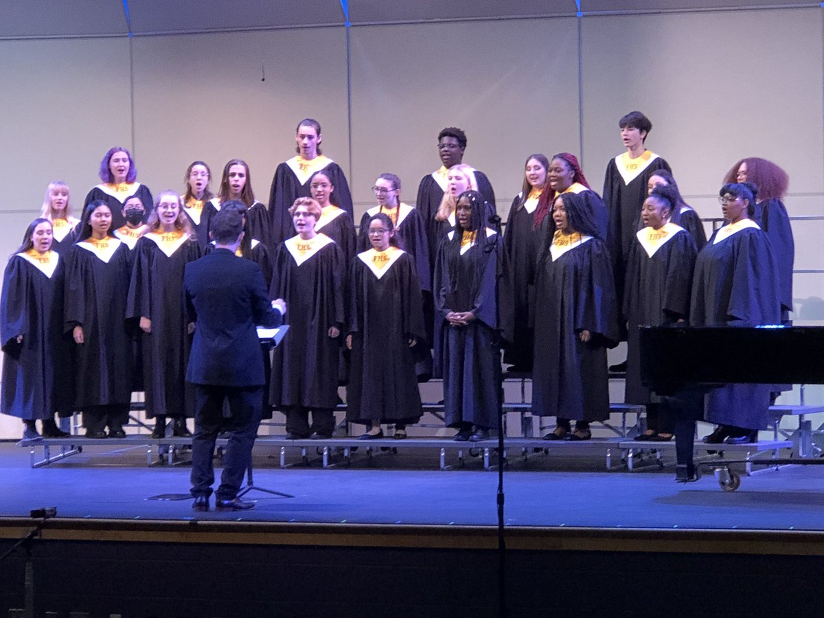 techtimetony's tweet photo. The #BigFred Chorus Rides the Chariot today and sings a Mighty Song today at #FCPSAdjudication @CadetsPrincipal @FCPS_SVPA #wearevpa @FCPSMaryland https://t.co/BEXxoBVgRH