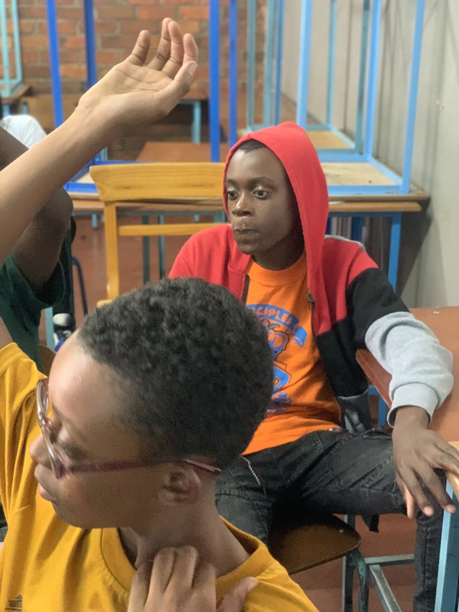 PowerMaster_tm's tweet photo. In a bid to raise awareness of Antimicrobial Resistance amongst secondary school students, we had a wonderful time at the Alexander Institute of Education in Harare. I was fascinated by the massive turn up and zeal of the students towards the program #amreducation https://t.co/YDe0thtKHc
