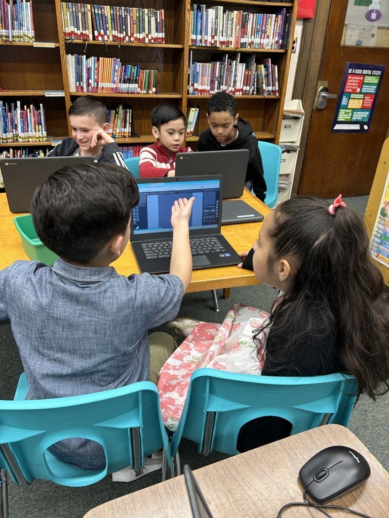 WHGWashington's tweet photo. In STELLAR Ms. Connor's 4th graders worked together to create an animated Sprite of sedimentary rock formations. Positive feedback and supporting comments were heard throughout the library. @whufsdrams @Amplify @CanUCode #RamCulture https://t.co/RfFjHX1cpZ