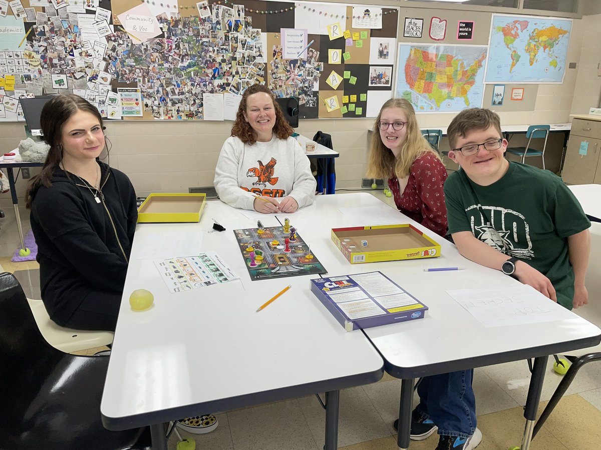 MHS_SP_Inc's tweet photo. Mrs. F has the answer, but who will gather the clues & solve?!!🕵️♀️😜🕵️♂️
#SuperPanthers
#FunFriday
#FriYAY
#makearningfun
#WeAreMaumee
@maumee_schools
@MaumeeHS https://t.co/Dh6elGlujv