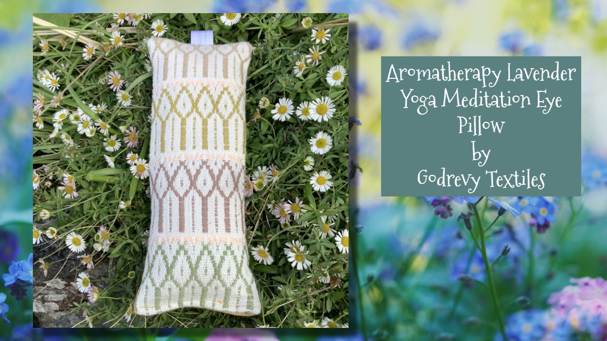 TbchArtisans's tweet photo. Good morning #ukgiftam, 
a lovely idea for #mindfulgiftsDay is this Relaxing Eye Pillow from the Botanicals Handwoven Collection.  Soft Organic Cotton and Linen filled with dried lavender and flaxseeds, by @GodrevyT 

https://t.co/ea1ce1JJmS

#shopindie 
#TBCHArtisans https://t.co/60UImWXNFn