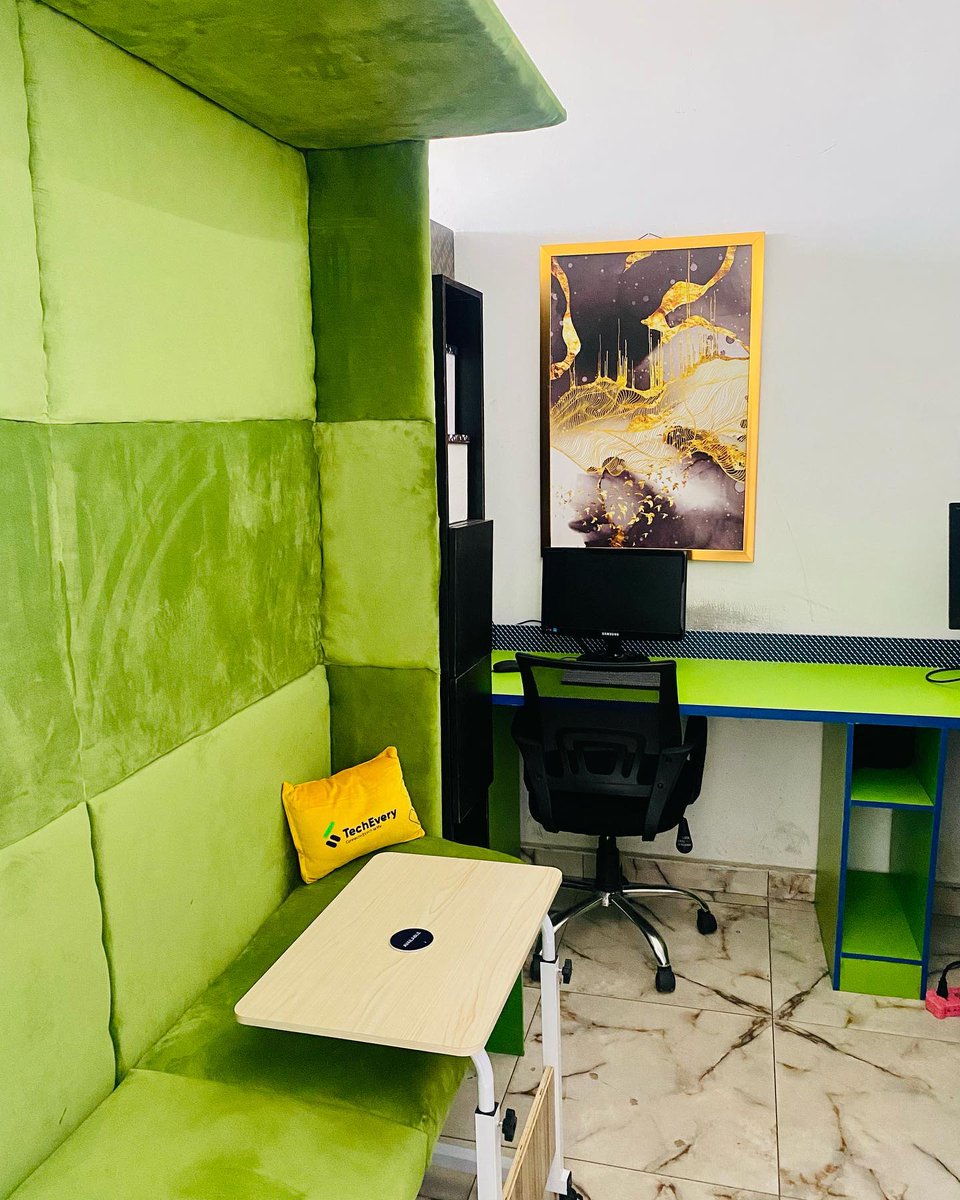 techeveryng's tweet photo. Introducing our new and improved co-work space at Sangotedo Ajah.

Looking to upgrade your work experience, then try our office and watch your productivity reach its peak.

N3000 daily(promo price)

High Speed Wi-Fi
Uninterrupted power supply
Quiet &amp; serene environment
Printing https://t.co/uTEzq1uyc5