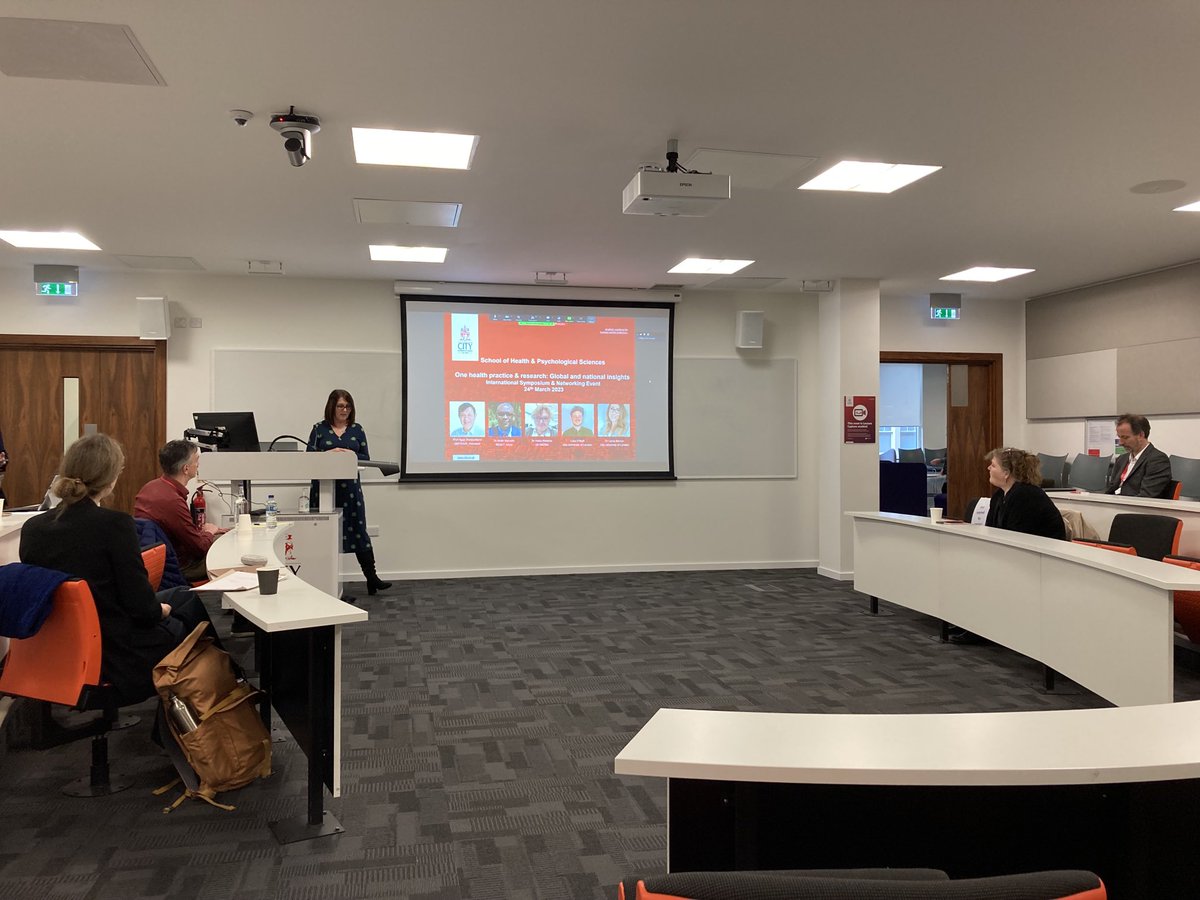 Exciting to be at One Health International Symposium #cityshps ⁦<a href="/CityUniLondon/">Anna</a>⁩ ⁦<a href="/CityHSRM/">HSRM @ City</a>⁩ discussing policy and practice. Looking forward to hearing from experts including ⁦<a href="/LornaBenton9/">Lorna Benton, PhD</a>⁩ from ⁦<a href="/FoodPolicyCity/">Centre for Food Policy</a>⁩ MSc Food Policy