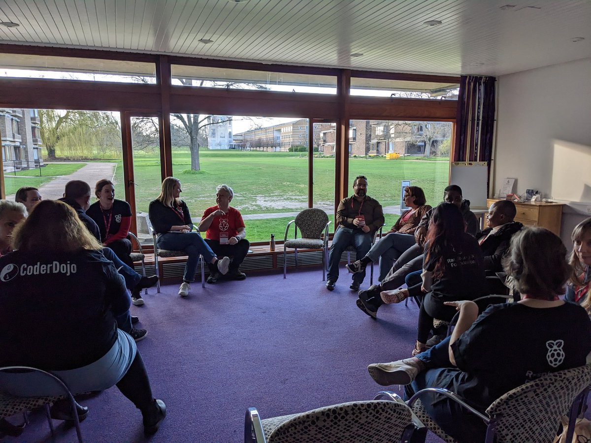 Great to see so many global community members coming together at our Global Social at #ClubsCon23 😍