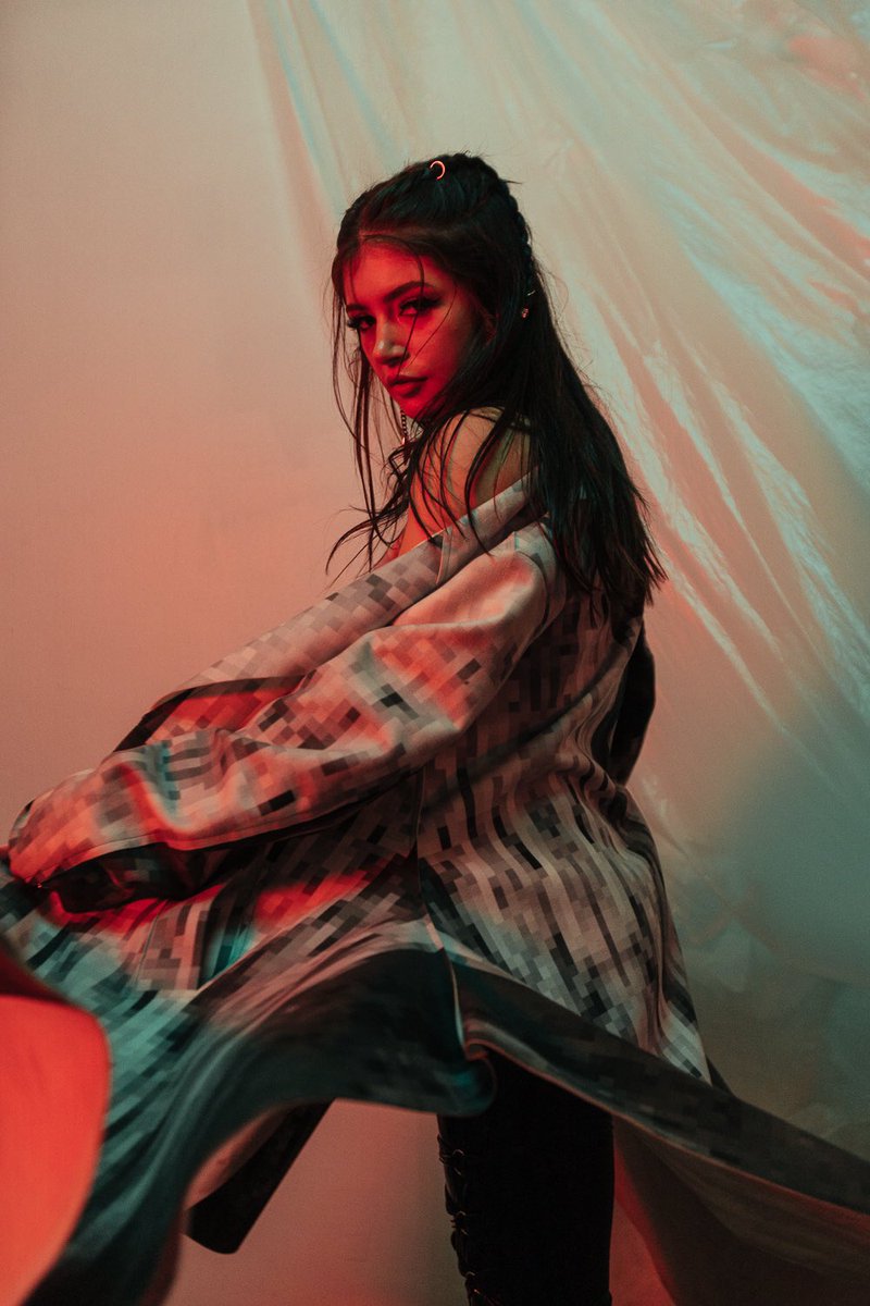 ChrissyCostanza's tweet photo. NEW LIVE VIDEO DROPPED 🖤 https://t.co/DToA2FuKYg https://t.co/0omqTN9tyO