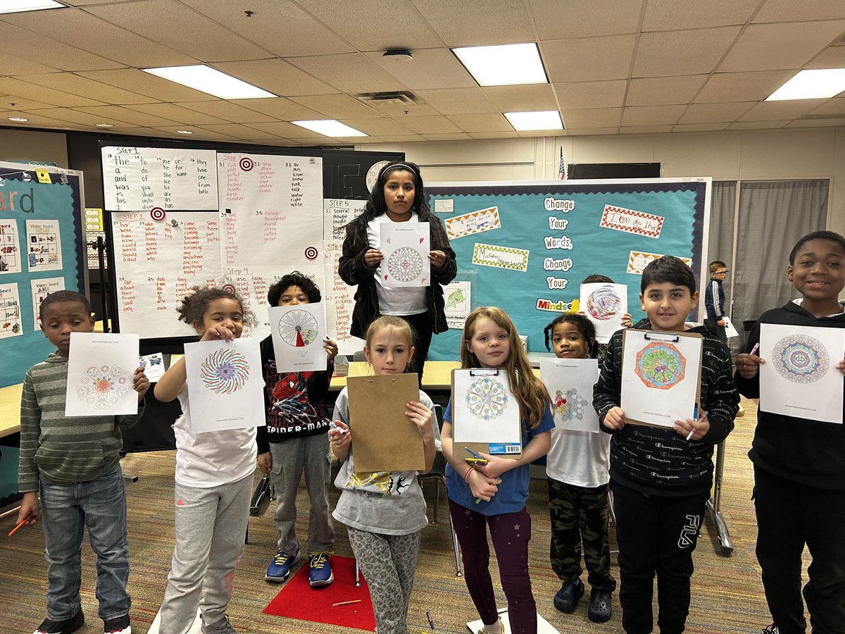 Pride2384's tweet photo. Family group DAY!
Focus: MINDFULNESS #slatehillstars #familygroup #pridemates https://t.co/BpA9SEOCQO