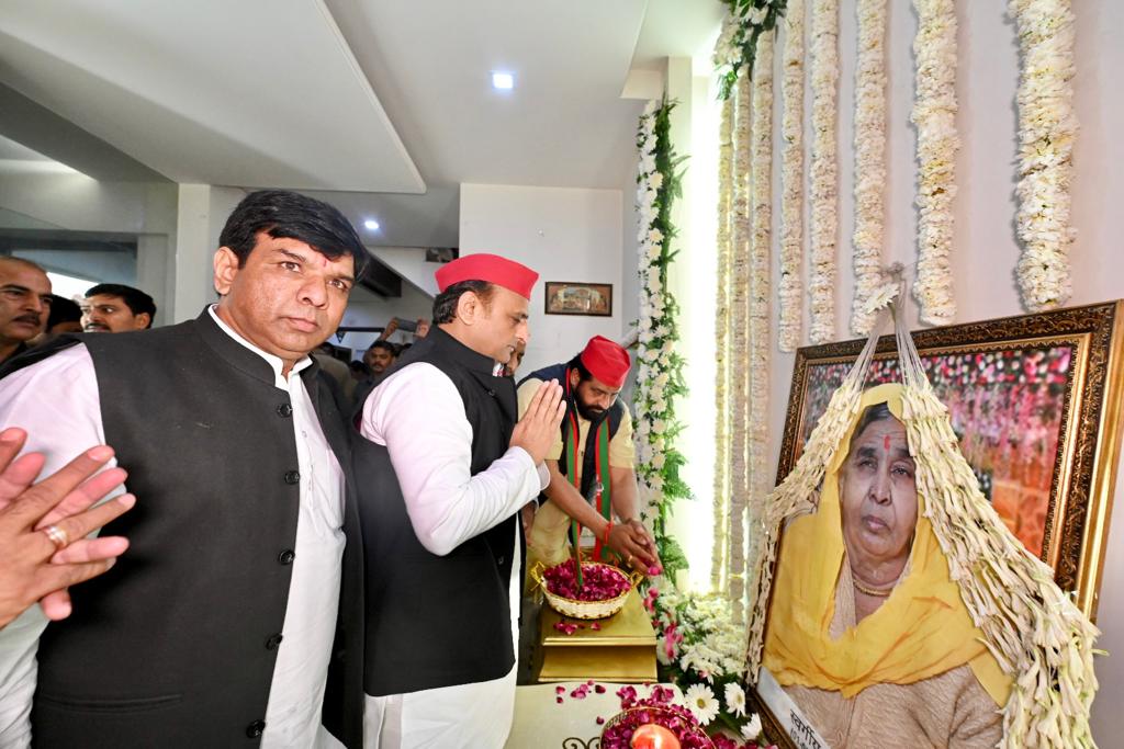 rajendr12372620's tweet photo. माननीय राष्ट्रीय अध्यक्ष श्री अखिलेश यादव जी का नोएडा - ग्रेटर नोएडा दौरा। @yadavakhilesh @samajwadiparty @DrRajpalKashyap https://t.co/lF7xPWcMhr