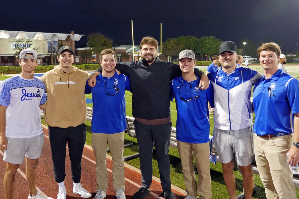 TampaJesuit's tweet photo. Jesuit lacrosse recently celebrated former player Cade Hampton, who died in a boating accident in 2020. Family, friends, teammates, teachers, and classmates attended the beautiful ceremony, during which Cade's No. 14 Jesuit lacrosse jersey was retired.

#AMDG #MenforOthers https://t.co/2vSd6IMrfK