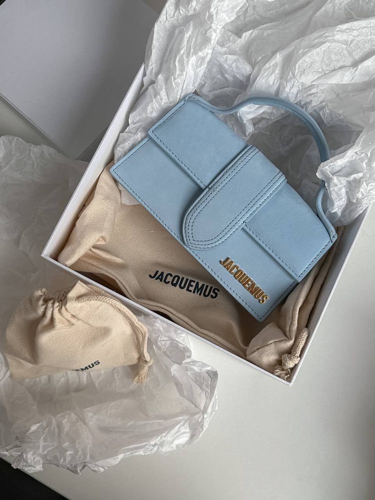 bottegalolita's tweet photo. Jacquemus baby blue bag https://t.co/hL7rqAkEeI