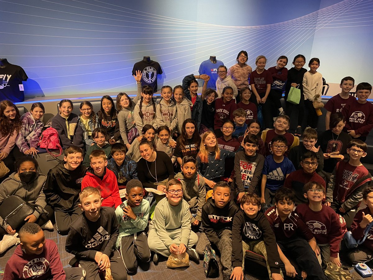mrsjacobus4's tweet photo. Fourth grade gearing up for a fun day at iFly! https://t.co/a0biRKbtu4