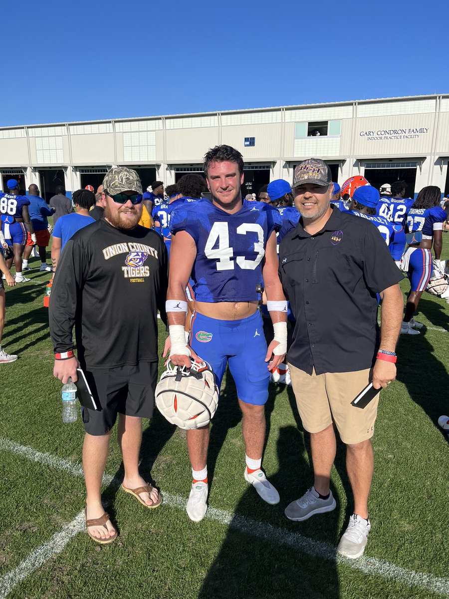 UCH_Football's tweet photo. Coaches @_CoachThomas77 @rileyreeduf @presnick13  taking in @FloridaFootball practice and seeing our guy @curranwebb5 today!! https://t.co/t8qzUkRVhH