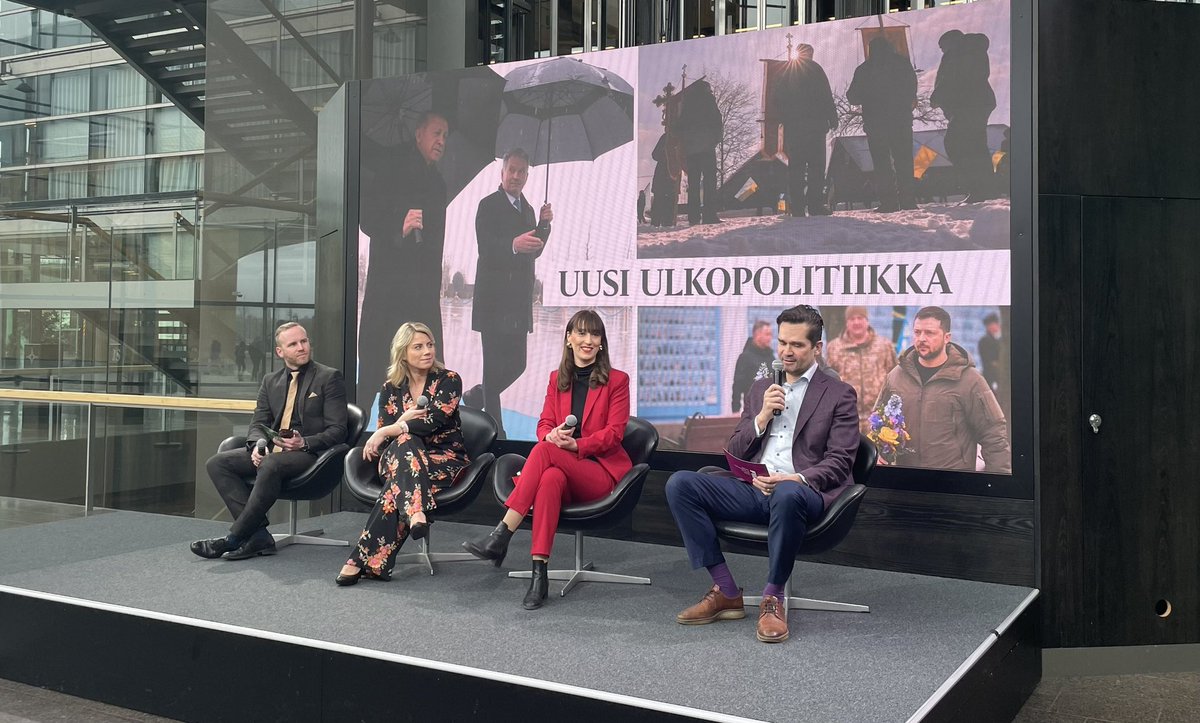 FIIA_fi's tweet image. Ensimmäisessä paneelissa ehdokkaat @mikapoutala, @saarasofia ja @eveheinaluoma keskustelevat #Ukraina’n 🇺🇦 sodasta ja sen vaikutuksista Suomen ulko- ja turvallisuuspolitiikkaan.

@MikaAaltola ja @Veerala haastattelemassa.

#ulpo #turpo #eduskuntavaalit23