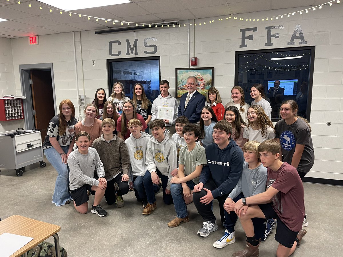 scottkcowart44's tweet photo. Congratulations to Lucas Brock of Central Middle School on being selected as a finalist for State Teacher of the Year! A shinning example of a premier teacher positively changing lives everyday!  #24STRONG #LionStrong https://t.co/nQ7yh3p28v