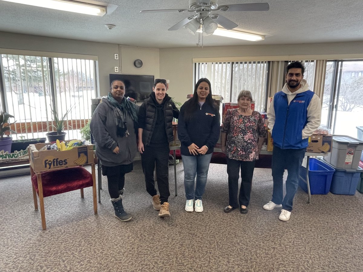 OCH_Foundation's tweet photo. #PartnerShoutout to our friends @khalsaaidca #ottawa for helping us host two #TomorrowReady events this month. Your funding and volunteers are vital in helping us deliver #essential items to individuals and families living in our @OCH_LCO communities https://t.co/1FQi8z4LWg